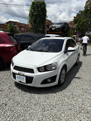 CHEVROLET SONIC LT AT