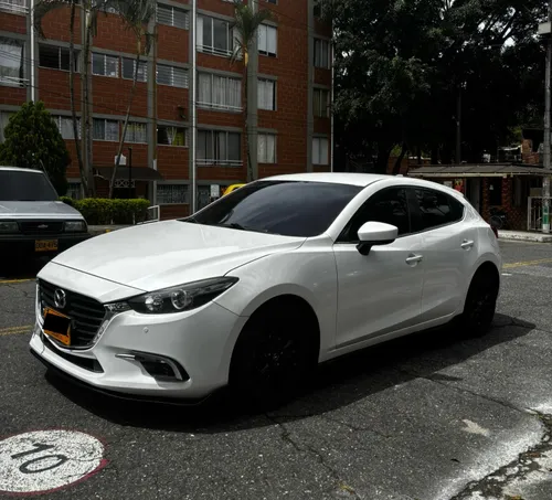 Mazda 3 Sport Touring 2.0 2018