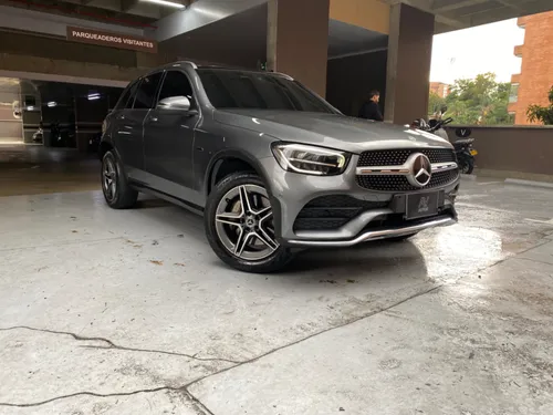MERCEDES-BENZ GLC300 E 2020
