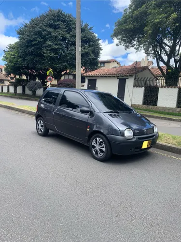 RENAULT TWINGO ACCES 2012