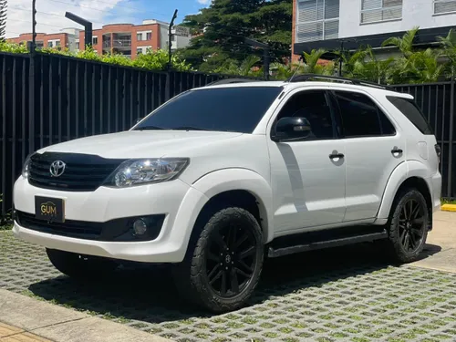 TOYOTA FORTUNER