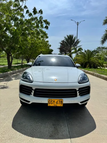 Porsche Cayenne 3.0 S E hybrid Platinum Edition 34 mil kilometros como nueva precio negociable 