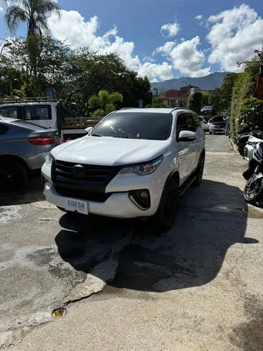 TOYOTA FORTUNER SW4 2.7 4X2