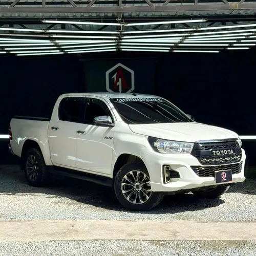 TOYOTA HILUX DISEL 4X4 2018