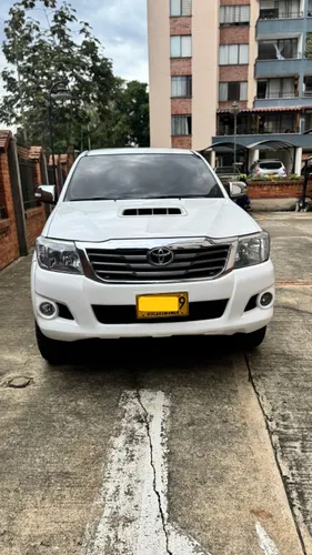 Toyota Hilux srv 2013 diesel 3.0