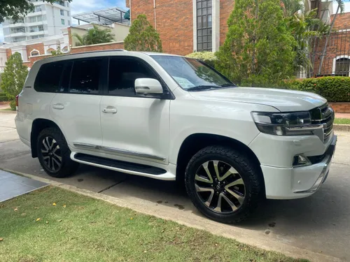 Toyota LC200 Sahara 2015 BLINDADA