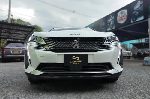 PEUGEOT 5008 GT LINE 2022  DISEO FRANCS ESPACIO Y TECNOLOGA DE ALTO NIVEL