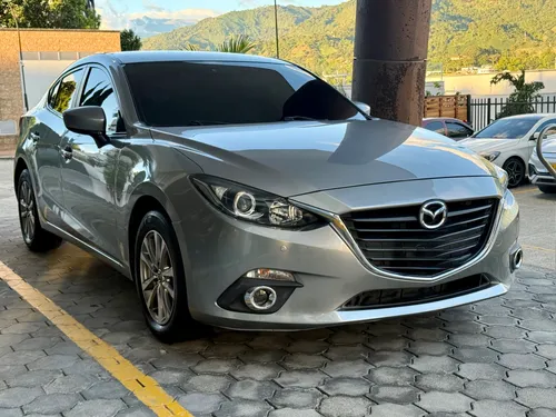 Mazda 3 Touring 2.0 automatico