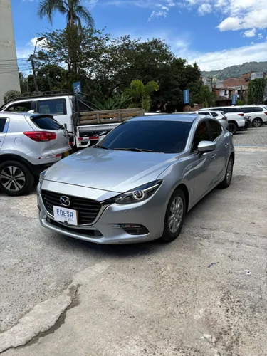 MAZDA 3 TOURING