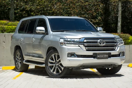 TOYOTA LC200 Sahara VX 2015 BLINDAJE 2