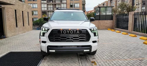 TOYOTA SEQUOIA TRD PRO 2025