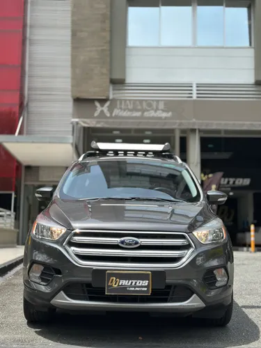FORD ESCAPE TITANIUM 
