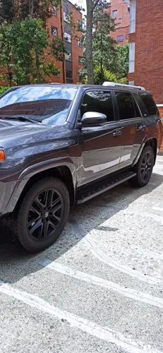 Toyota 4Runner modelo 2017 kilometraje 70.000