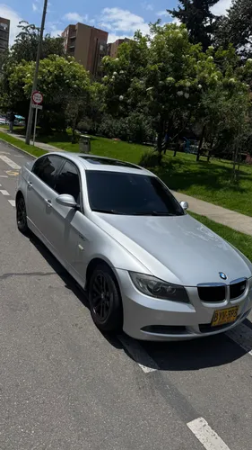 BMW 320i
