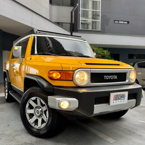 Toyota FJ Cruiser V6 2022