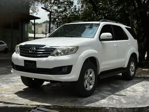Toyota Fortuner Sr5 4x2 2015