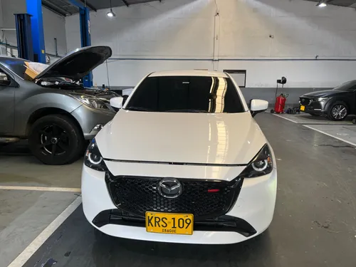 MAZDA 2 GRAND TOURING 2025