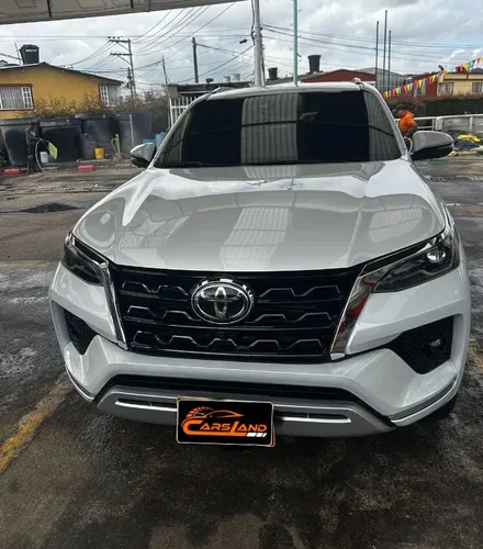 Toyota fortuner srv 2.4 diesel 2024