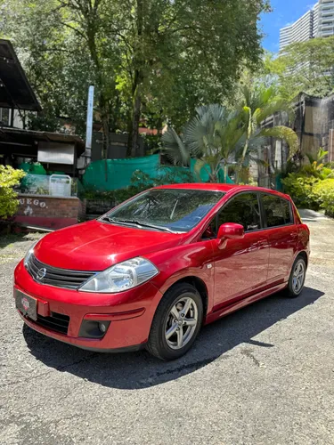 Nissan tiida 2013