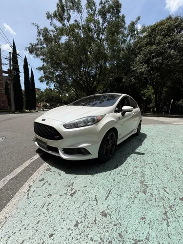 Ford Fiesta ST 2018 Unico Dueno Mecanico 4x2