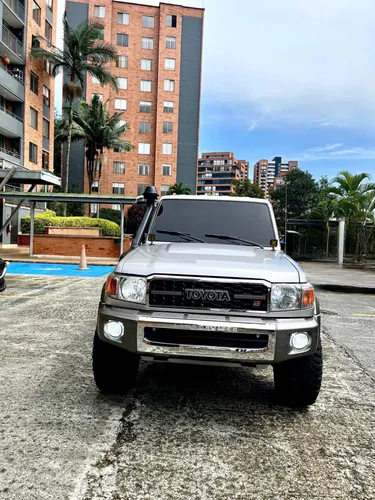 Toyota Land Cruiser Ic 76