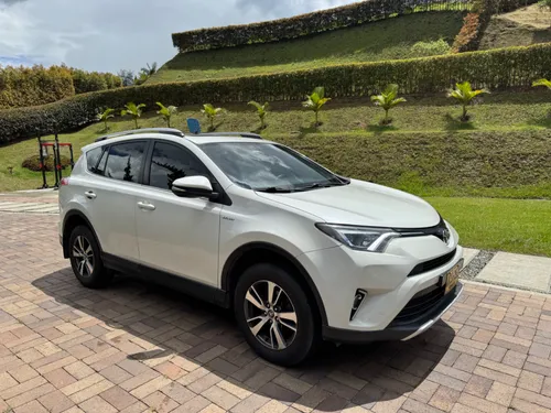 Toyota Rav4 modelo 2017 automtica 4x2 