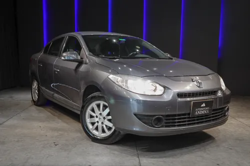 Renault Fluence Confort 1.6 Mec Fwd 2014 074