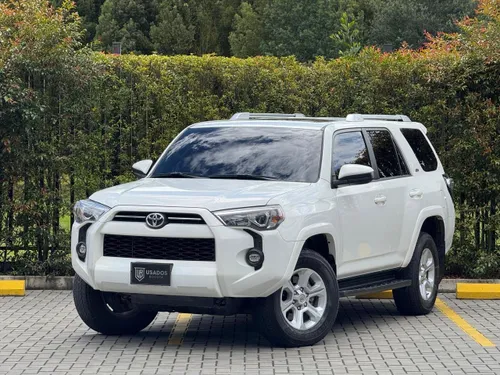 TOYOTA 4RUNNER SR5 2023