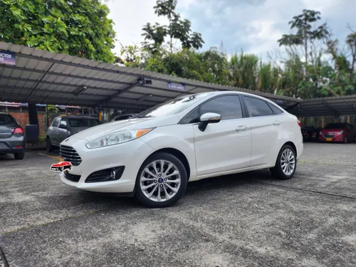 Ford Fiesta Titanium