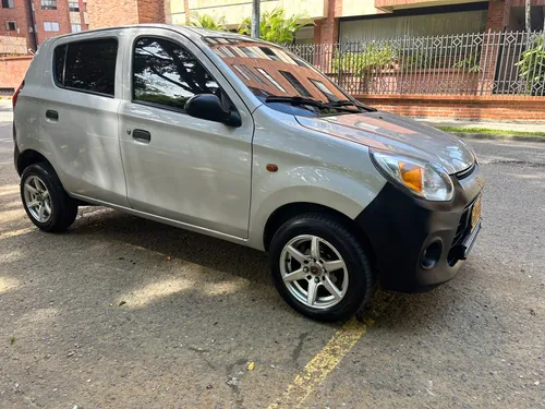 Vendo Suzuki alto 800 modelo 2019 