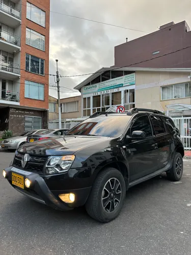 RENAULT DUSTER