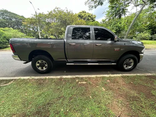 Dodge Ram 5.7 2500 crew cab Laramie 2011 