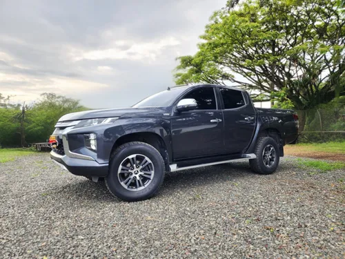 Mitsubishi L200 2022