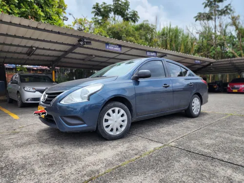 Nissan Versa Advance 