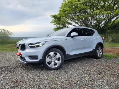 Volvo CX40 Momemtum