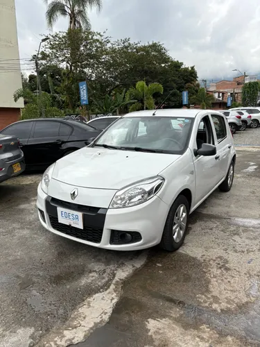 RENAULT SANDERO AUTHENTIQUE