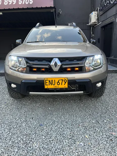 RENAULT DUSTER