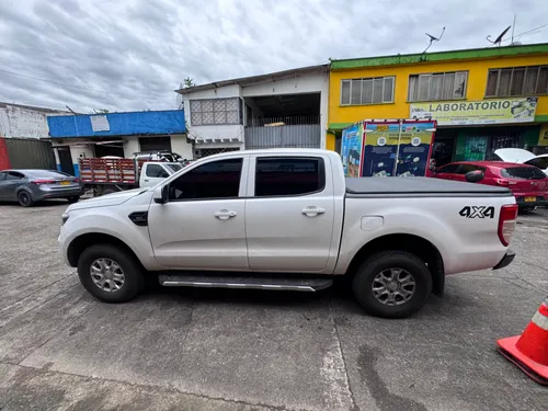 FORD RANGER MODELO 2019 EXCELENTE ESTADO CON ADICIONALES 