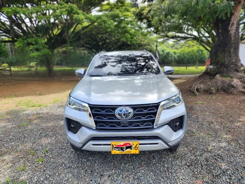 Toyota Fortuner Srv