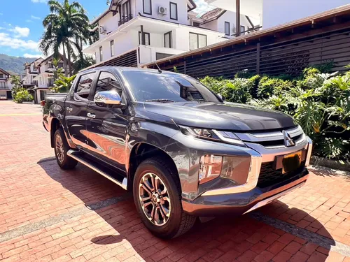 Mitsubishi L200 diesel 2.5 2023 4x4 aut 