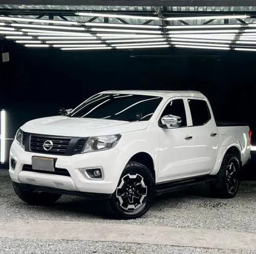 Nissan Frontier NP 300 2018 MT 2.5 diesel 4x4