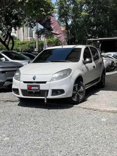 RENAULT SANDERO AUTHENTIQUE 2014 MECANICO 1.6L BLANCO KMS 98.000