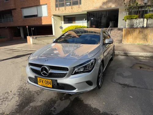 Mercedes Benz CLA180