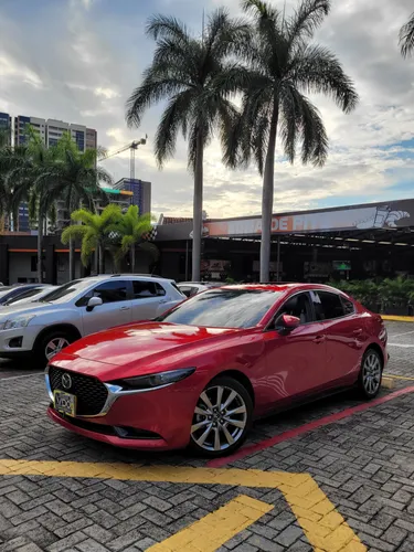 MAZDA 3 GRAND TOURING 