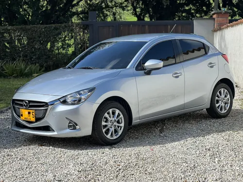 VENDO MAZDA 2 TOURING 2020