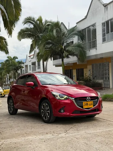 MAZDA 2 GRAND TOURING 2017