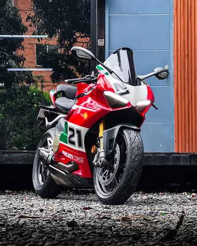 Ducati Panigale V2 Corse 2023