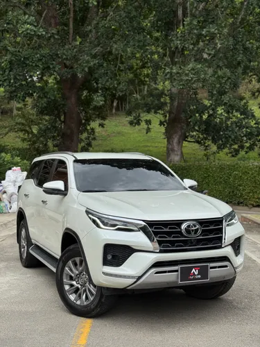 TOYOTA FORTUNER  2022  SRV  2.4 DIESEL