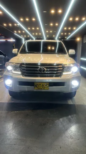 Toyota Lc200 Sahara europea 2013 blindaje 2plus