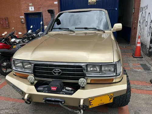 TOYOTA LAND CRUISER BURBUJA AUTANA 2004